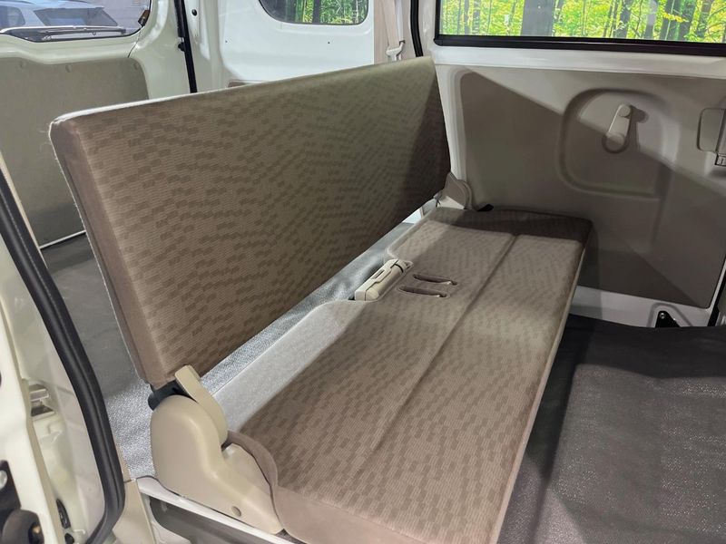 2022 Nissan NV100 Clipper Van 5BD-DR17V (UW-6a6d62ecd6fae)[17]