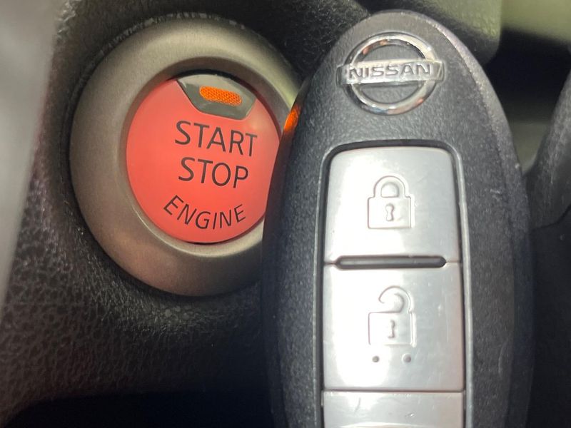 2013 Nissan Note DBA-E12 (UW-6a6d62eeb20bf)[17]