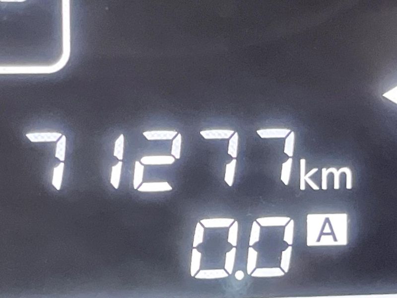 2013 Nissan Note DBA-E12 (UW-6a6d62eeb96f1)[2]