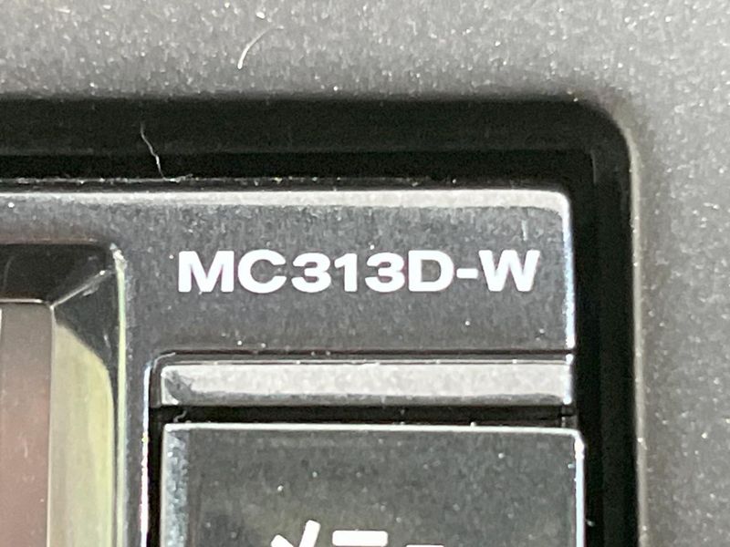 2013 Nissan Note DBA-E12 (UW-6a6d62eeb96f1)[29]