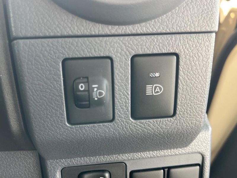 2025 Toyota Land Cruiser 70 3DA-GDJ76W (UW-6a6d6319779d2)[9]