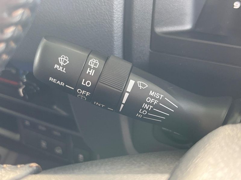 2025 Toyota Land Cruiser 70 3DA-GDJ76W (UW-6a6d6319779d2)[17]