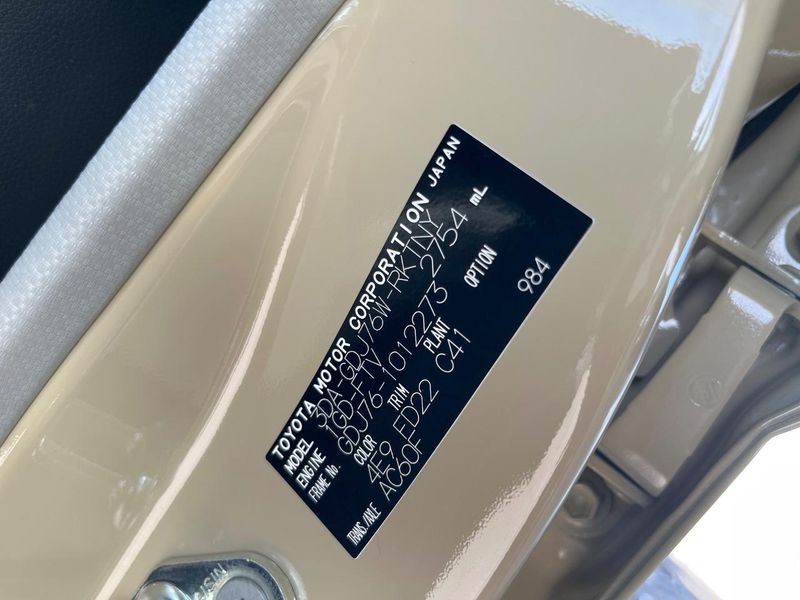 2025 Toyota Land Cruiser 70 3DA-GDJ76W (UW-6a6d6319779d2)[1]