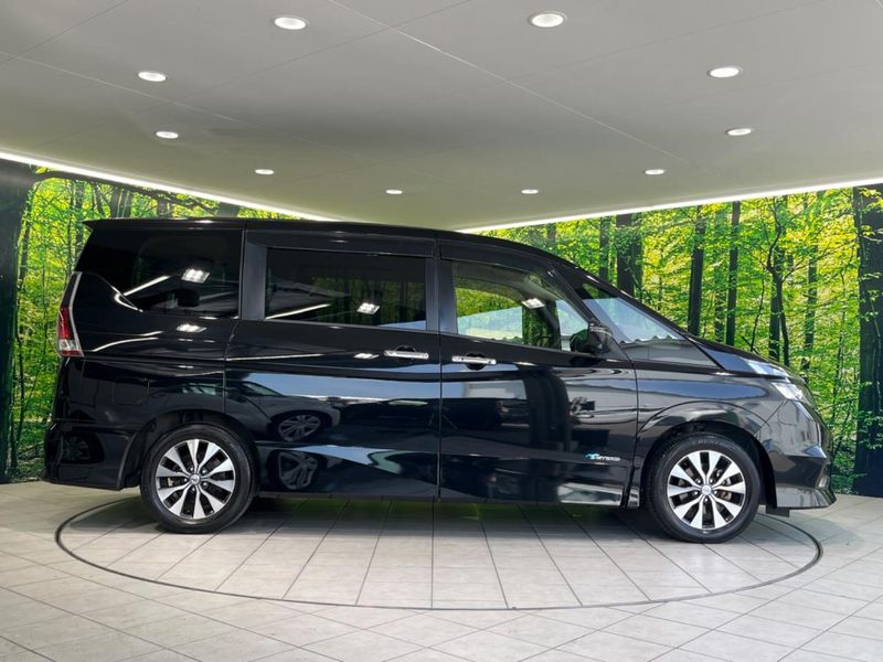 2017 Nissan Serena DAA-GFC27 (UW-6a6d631d697df)[8]