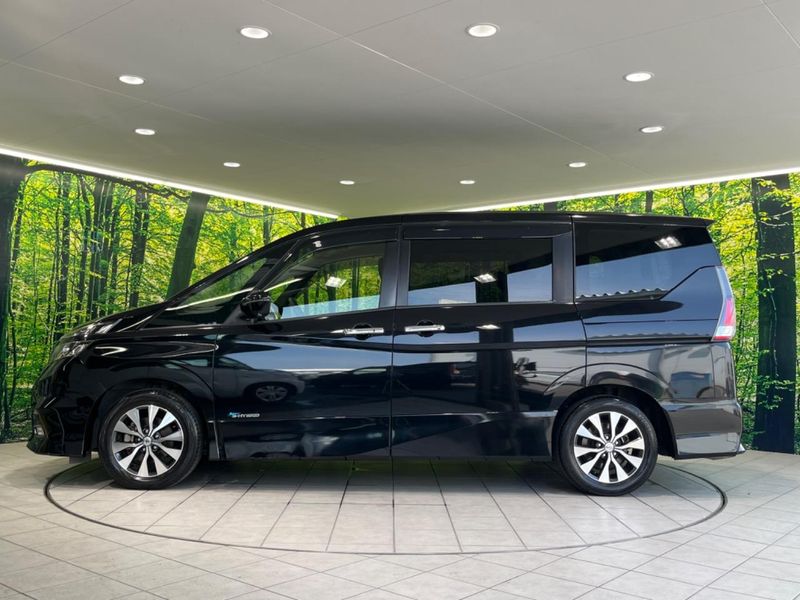 2017 Nissan Serena DAA-GFC27 (UW-6a6d631d697df)[12]