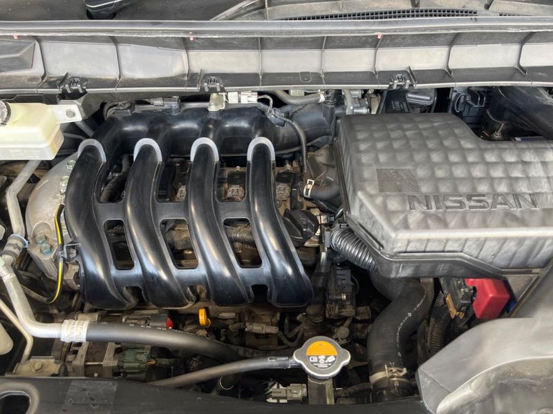 2017 Nissan Serena DAA-GFC27 (UW-6a6d631d697df)[4]
