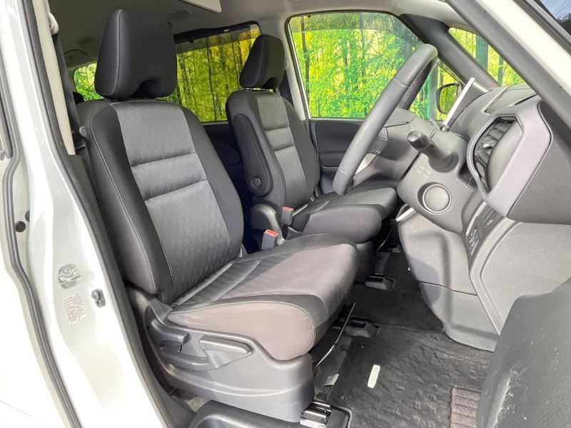 2019 Nissan Serena DAA-GFC27 (UW-6a6d6321708fe)[28]