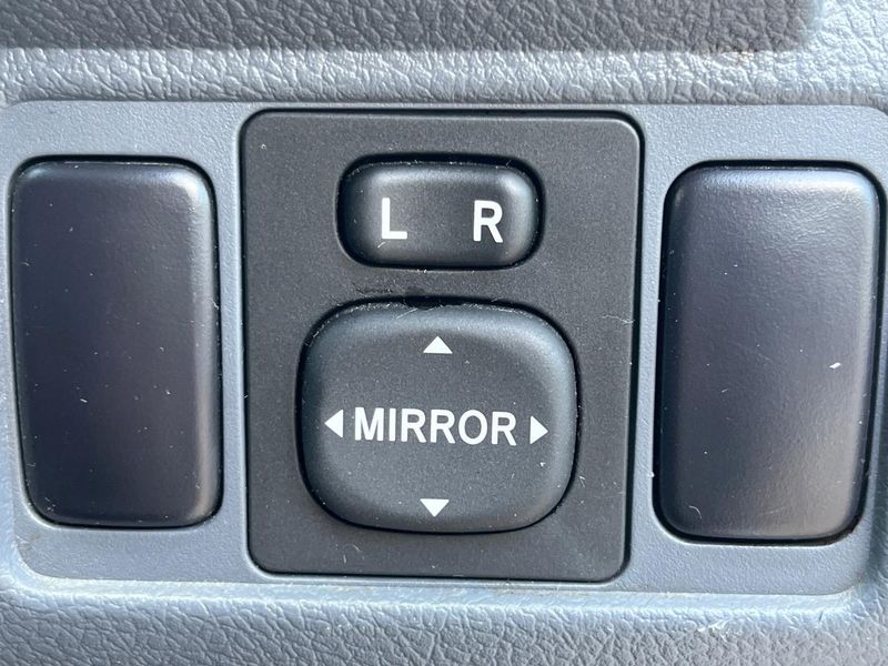 2015 Toyota Land Cruiser 70 CBF-GRJ76K (UW-6a6d633e3fbc6)[10]