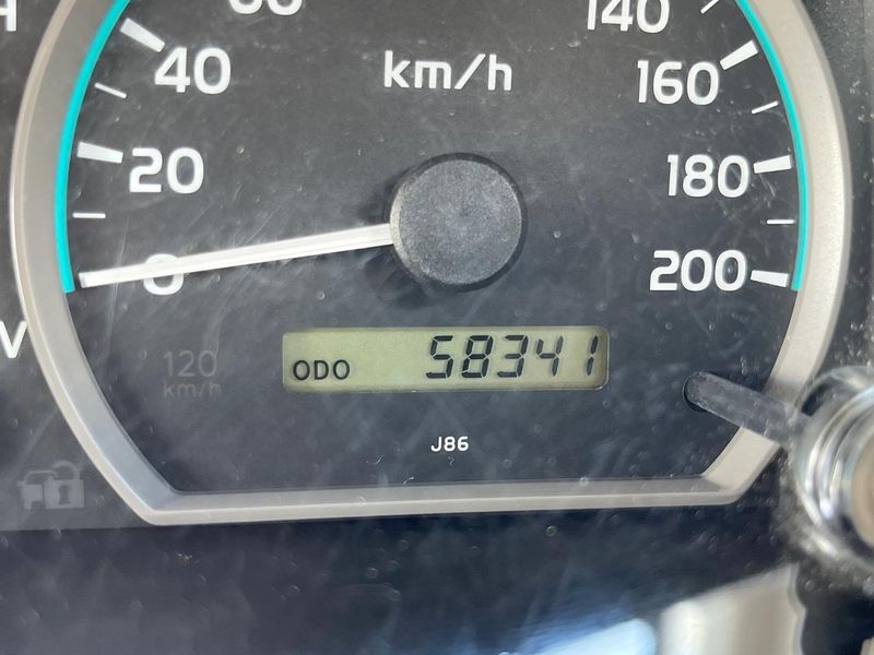 2015 Toyota Land Cruiser 70 CBF-GRJ76K (UW-6a6d633e3fbc6)[2]
