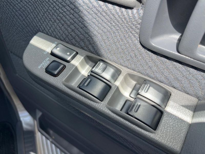 2015 Toyota Land Cruiser 70 CBF-GRJ76K (UW-6a6d633e3fbc6)[7]