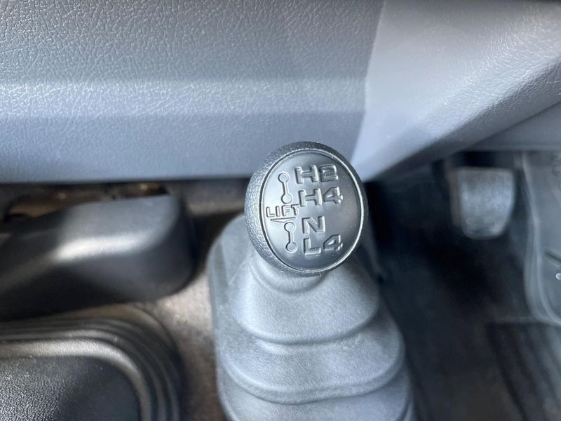 2015 Toyota Land Cruiser 70 CBF-GRJ76K (UW-6a6d633e3fbc6)[18]
