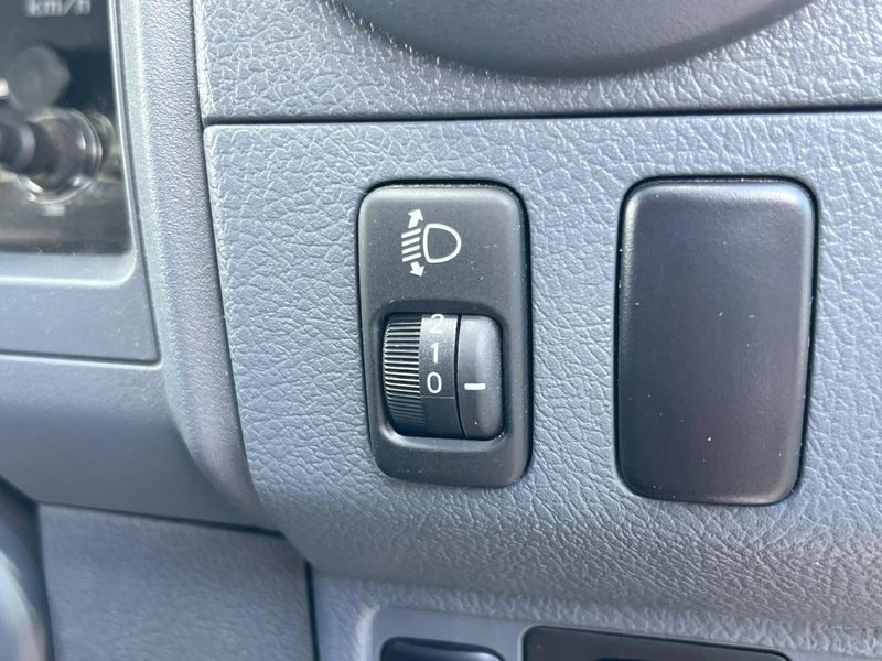 2015 Toyota Land Cruiser 70 CBF-GRJ76K (UW-6a6d633e3fbc6)[9]