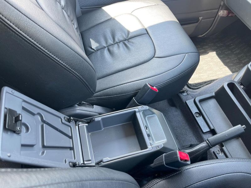 2015 Toyota Land Cruiser 70 CBF-GRJ76K (UW-6a6d633e3fbc6)[21]
