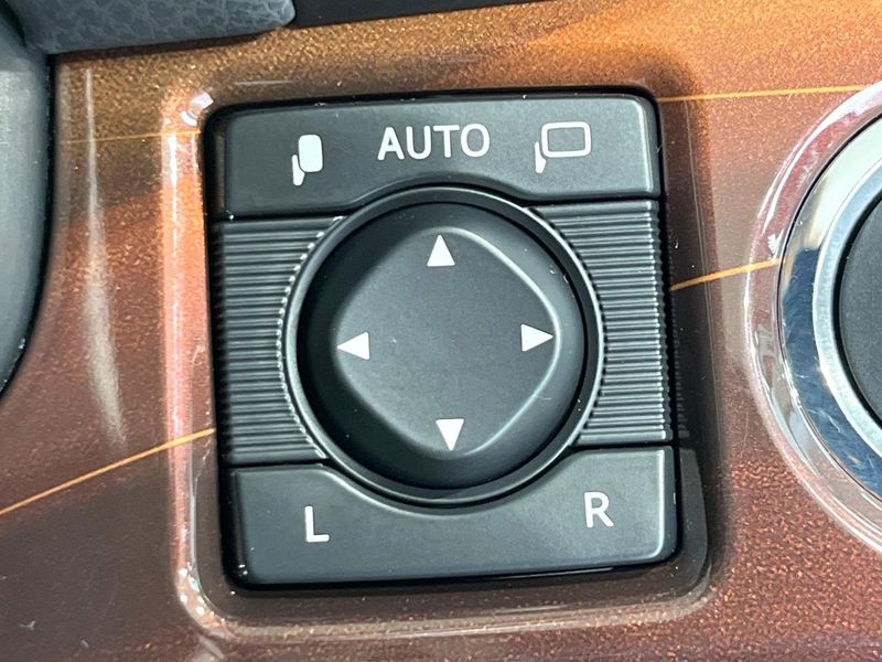 2013 Toyota Crown DBA-GRS211 (UW-6a6d633f4264b)[20]