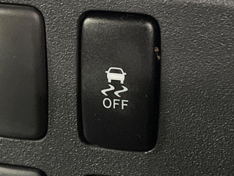 2013 Toyota FJ CRUISER CBA-GSJ15W (UW-6a6d634191a17)[14]