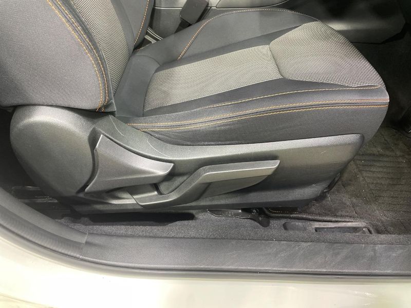 2018 Subaru XV DBA-GT7 (UW-6a6d63498ff1a)[27]