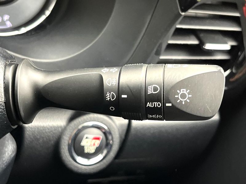 2023 Toyota Hilux 3DF-GUN125 (UW-6a6d635134235)[18]