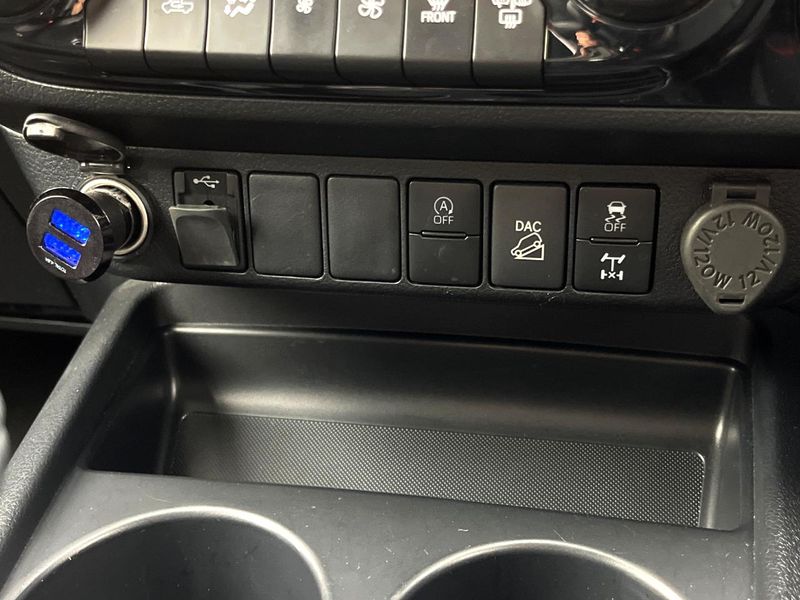 2023 Toyota Hilux 3DF-GUN125 (UW-6a6d635134235)[25]