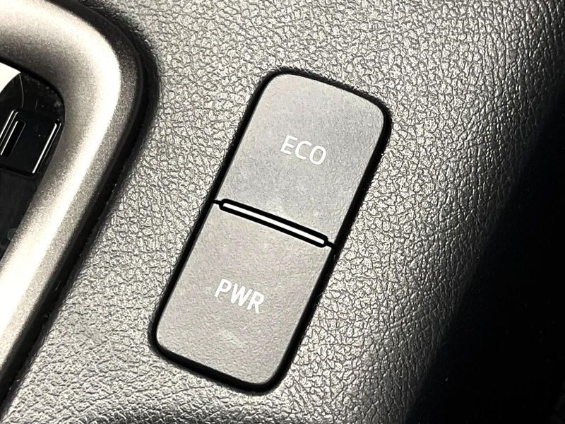 2023 Toyota Hilux 3DF-GUN125 (UW-6a6d635134235)[22]