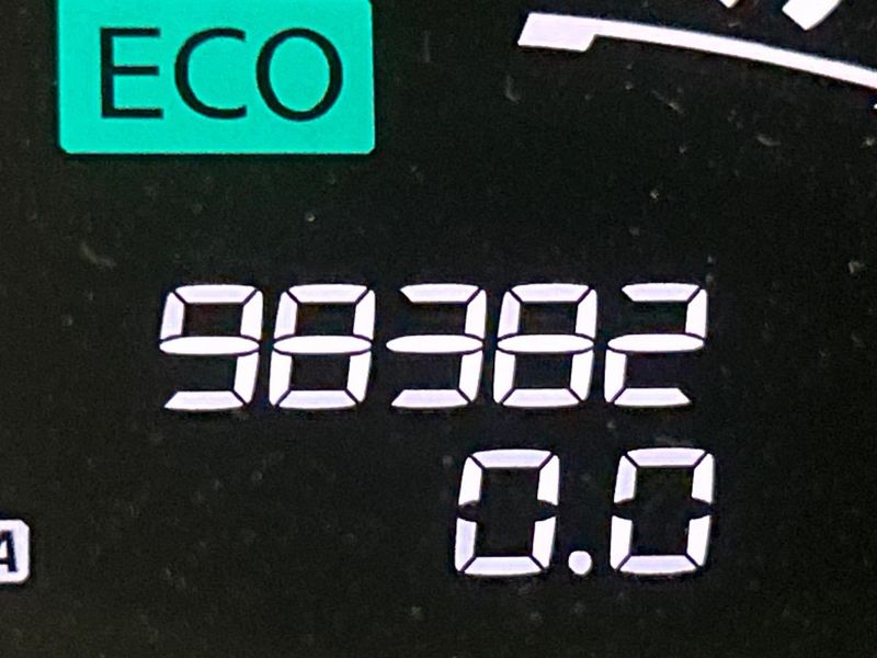 2015 Nissan Serena DAA-HFC26 (UW-6a6d636ec04fb)[2]