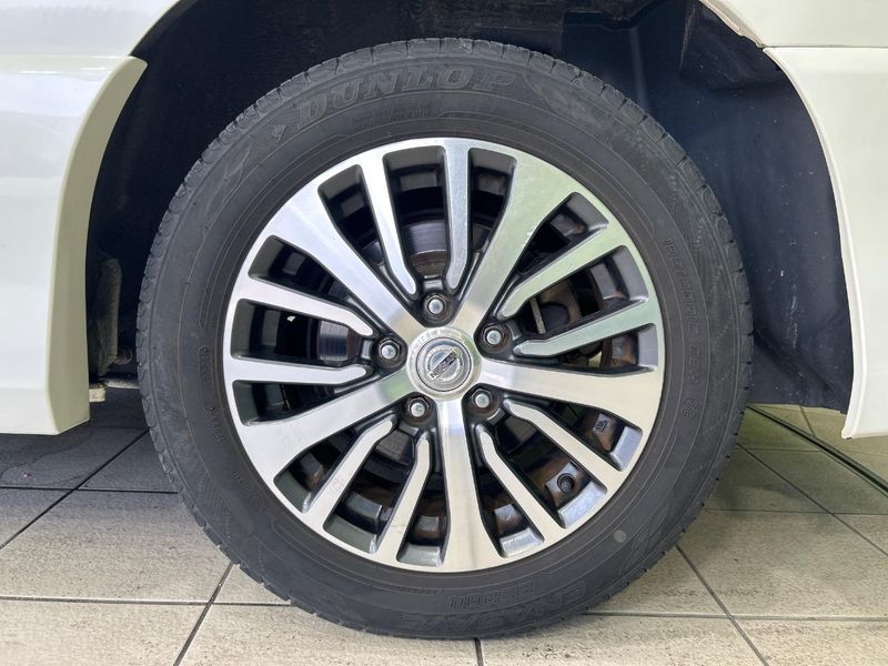 2015 Nissan Serena DAA-HFC26 (UW-6a6d636ec04fb)[16]