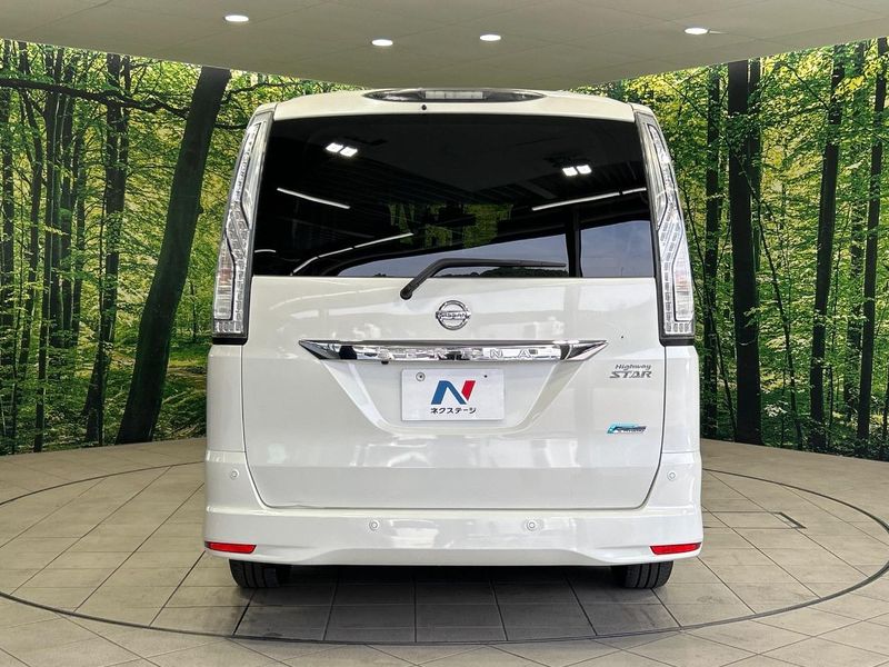 2015 Nissan Serena DAA-HFC26 (UW-6a6d636ec04fb)[27]