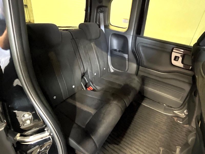 2020 Honda N-BOX CUSTOM 6BA-JF3 (UW-6a6d63a7b4c1c)[19]