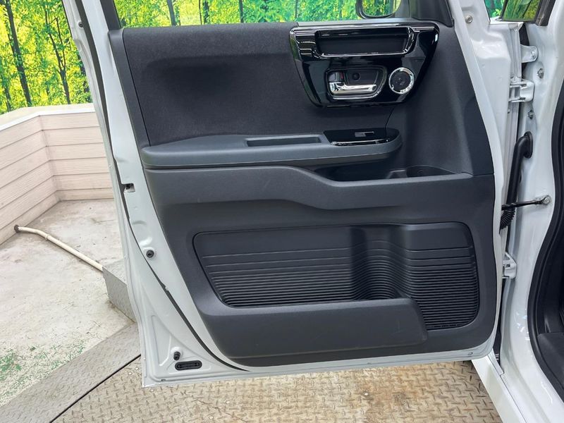 2023 Honda N-BOX CUSTOM 6BA-JF3 (UW-6a6d63bbe957b)[12]