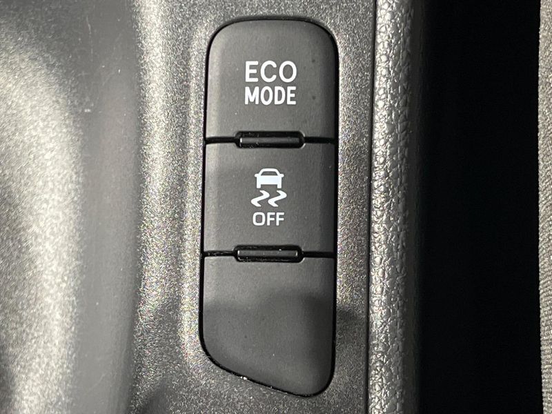 2021 Toyota Yaris 5BA-KSP210 (UW-6a6d640b946cf)[23]