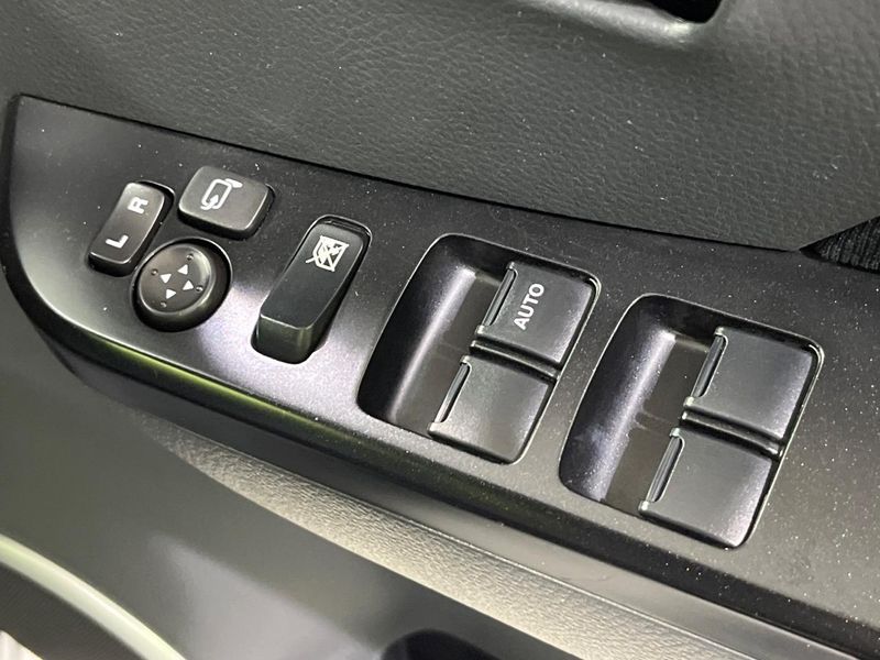 2012 Suzuki Wagon R Stingray DBA-MH23S (UW-6a6d649511b28)[5]