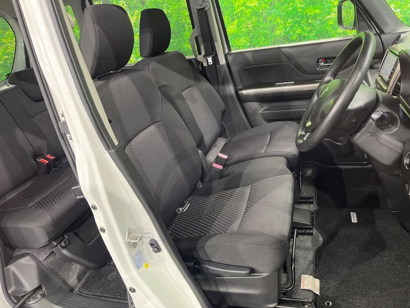 2017 Suzuki Spacia Custom Z DAA-MK42S (UW-6a6d64a3b3d95)[25]