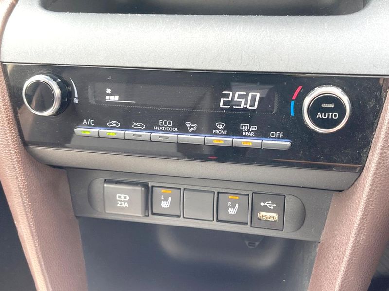 2022 Toyota Yaris Cross 6AA-MXPJ10 (UW-6a6d64fb3923c)[13]