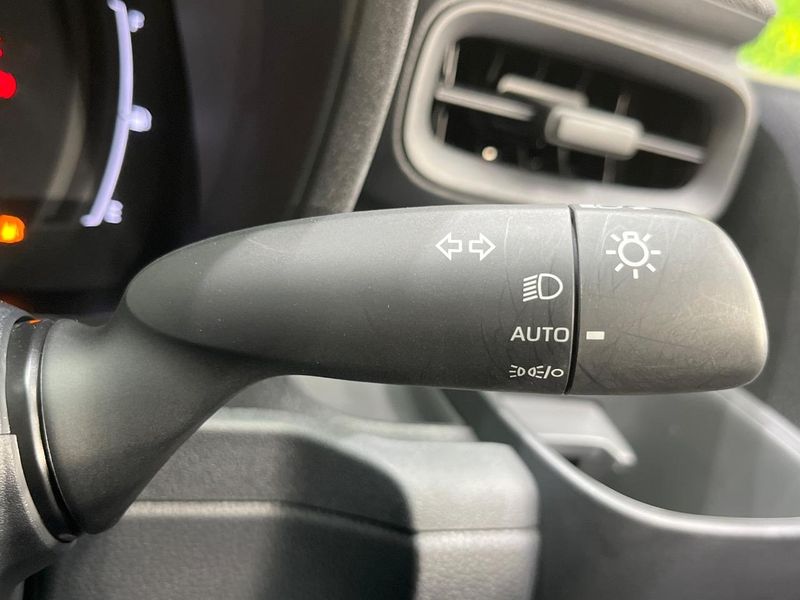 2023 Toyota Sienta 6AA-MXPL10G (UW-6a6d650f65f52)[17]