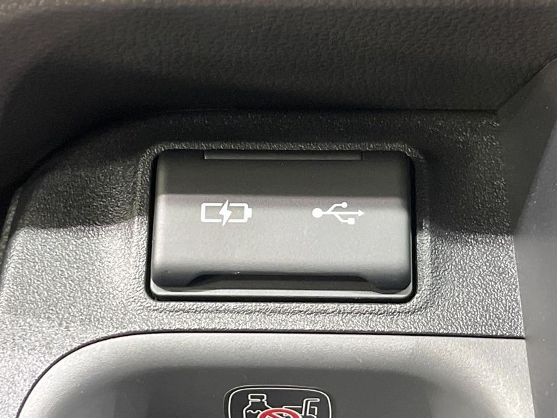 2023 Toyota Sienta 6AA-MXPL10G (UW-6a6d650f65f52)[23]
