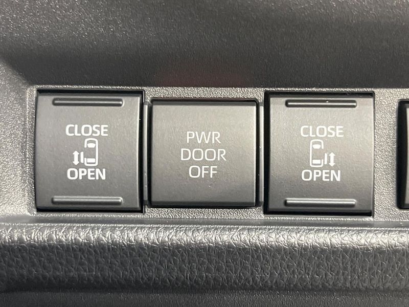 2023 Toyota Sienta 6AA-MXPL10G (UW-6a6d650f65f52)[12]