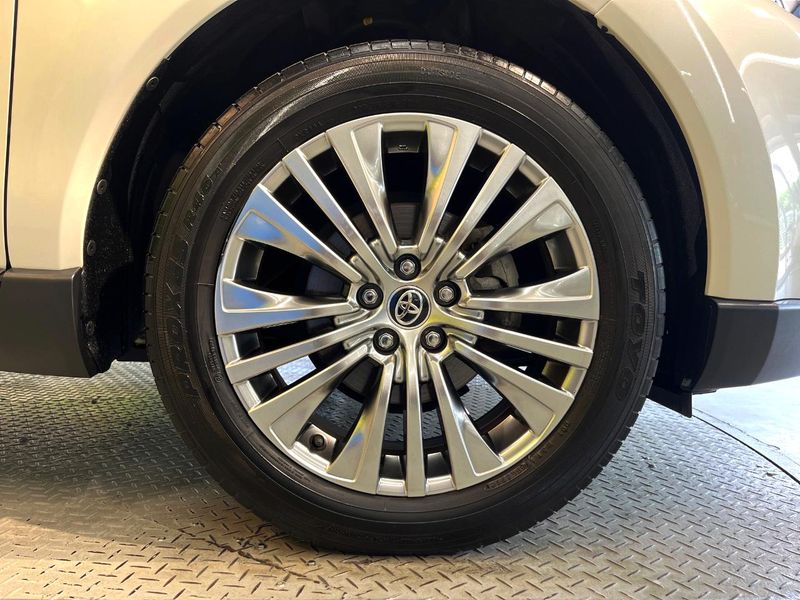 2020 Toyota Harrier 6BA-MXUA80 (UW-6a6d65194a312)[14]