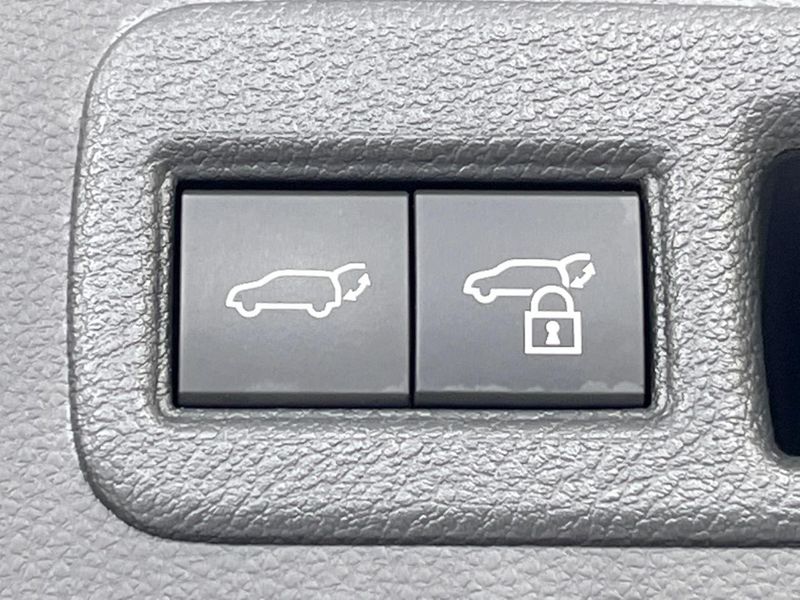2021 Toyota Harrier 6BA-MXUA80 (UW-6a6d651b49b49)[10]