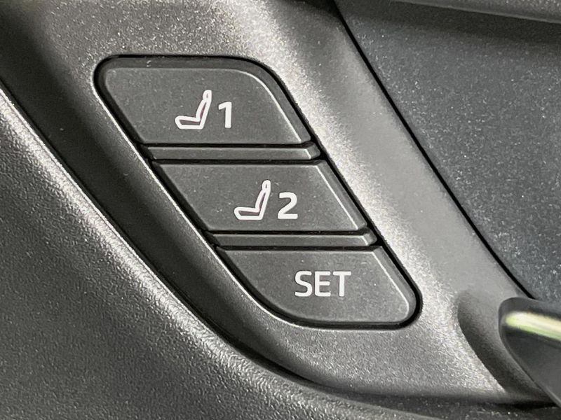 2023 Toyota Prius 6AA-MXWH60 (UW-6a6d6528e4483)[23]
