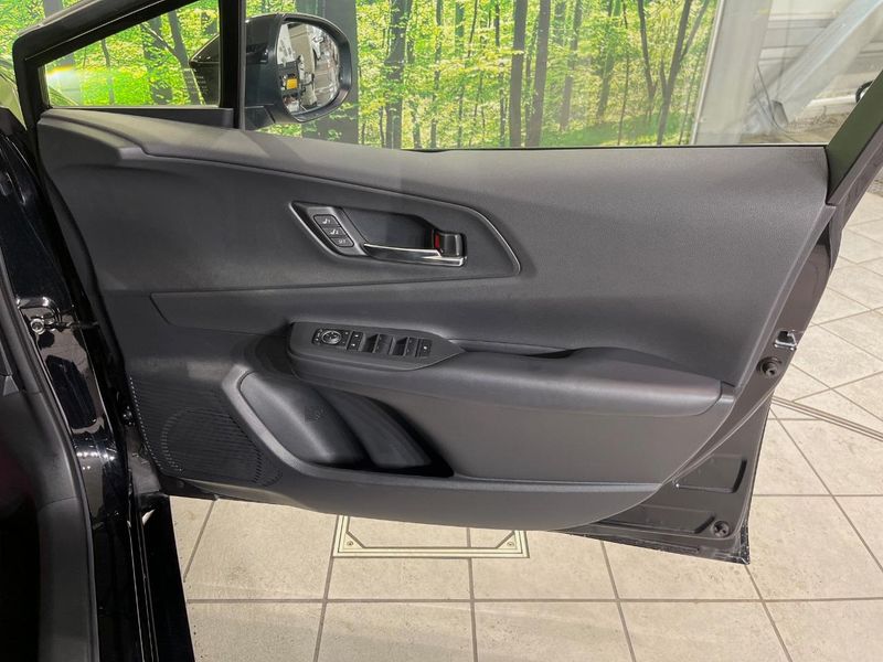 2023 Toyota Prius 6AA-MXWH60 (UW-6a6d6528e4483)[21]