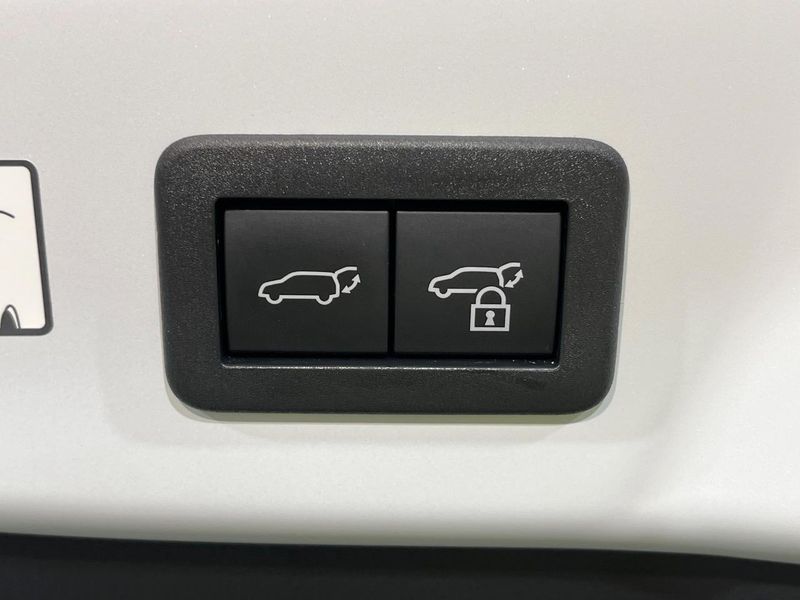 2023 Toyota Prius 6AA-MXWH60 (UW-6a6d65292d470)[27]