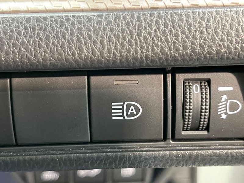 2023 Toyota Prius 6AA-MXWH60 (UW-6a6d65292d470)[9]