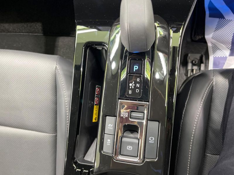 2023 Toyota Prius 6AA-MXWH60 (UW-6a6d65292d470)[20]