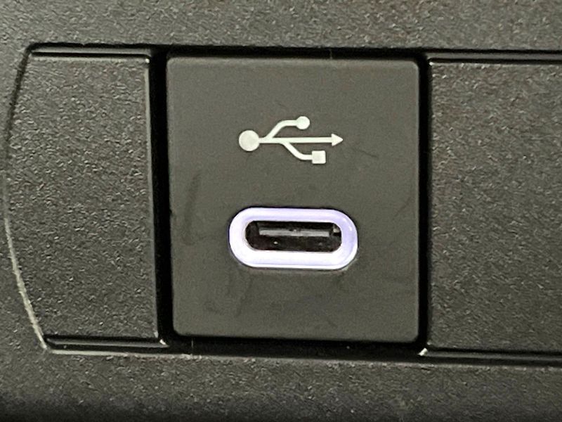 2025 Toyota Prius 6AA-MXWH60 (UW-6a6d652d5003e)[19]