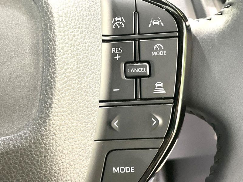 2025 Toyota Prius 6AA-MXWH60 (UW-6a6d652d5003e)[13]