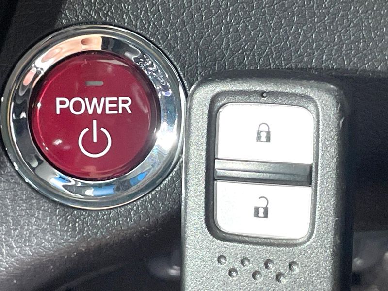 2015 Honda Vezel DAA-RU3 (UW-6a6d6579a4ac5)[26]