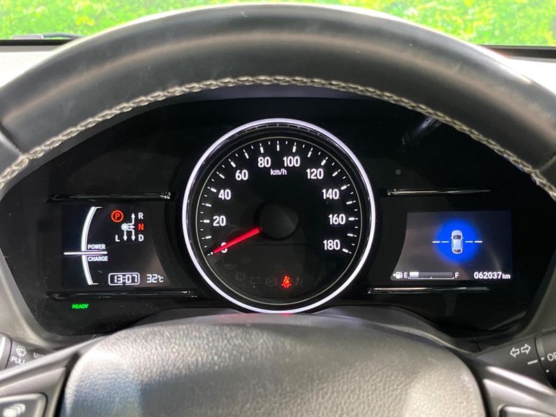 2016 Honda Vezel DAA-RU3 (UW-6a6d657b0e177)[27]