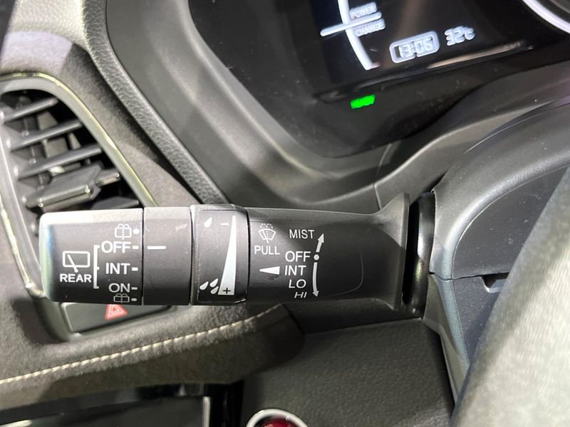 2016 Honda Vezel DAA-RU3 (UW-6a6d657b0e177)[26]