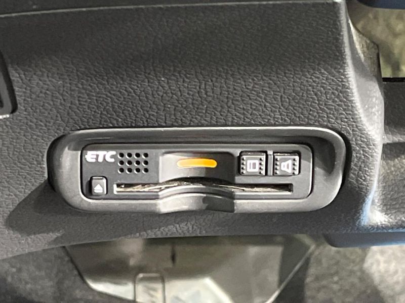 2016 Honda Vezel DAA-RU3 (UW-6a6d657b0e177)[18]