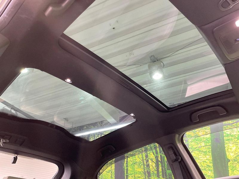 2021 Honda Vezel 6AA-RV5 (UW-6a6d65805a9df)[26]