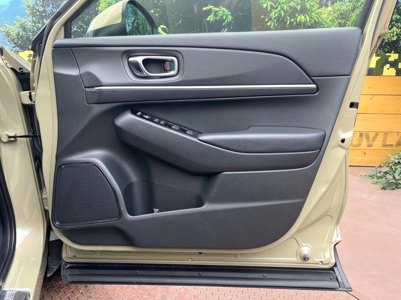2021 Honda Vezel 6AA-RV5 (UW-6a6d6582b1b2d)[13]